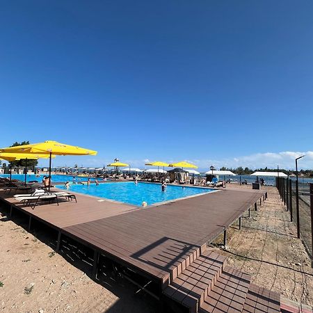 Deluxe Royal Beach Chok-Tal Exterior foto